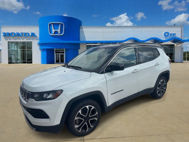 Used 2024 Jeep Compass Limited AWD/4WD image 1