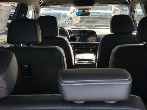 New 2026 Chevrolet Traverse LT w/ Enhanced Driving Package image 9