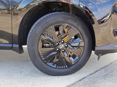 Certified 2025 Nissan Murano SV image 25