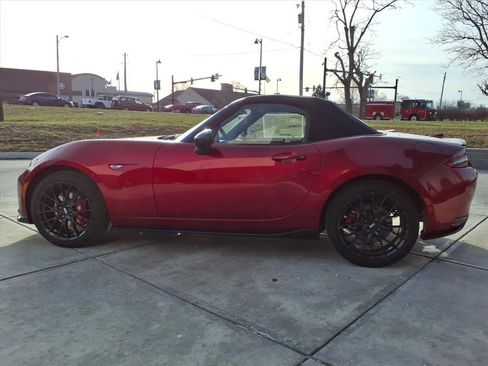 New 2025 MAZDA MX-5 Miata Club w/ Brembo/BBS Recaro Package image 4