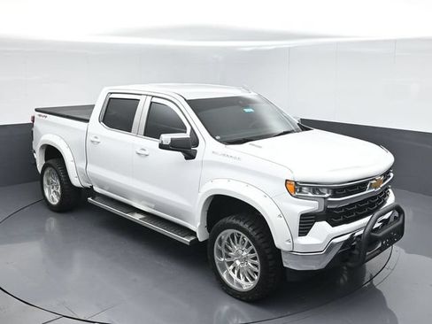 Used 2025 Chevrolet Silverado 1500 LT w/ Protection Package AWD/4WD image 39