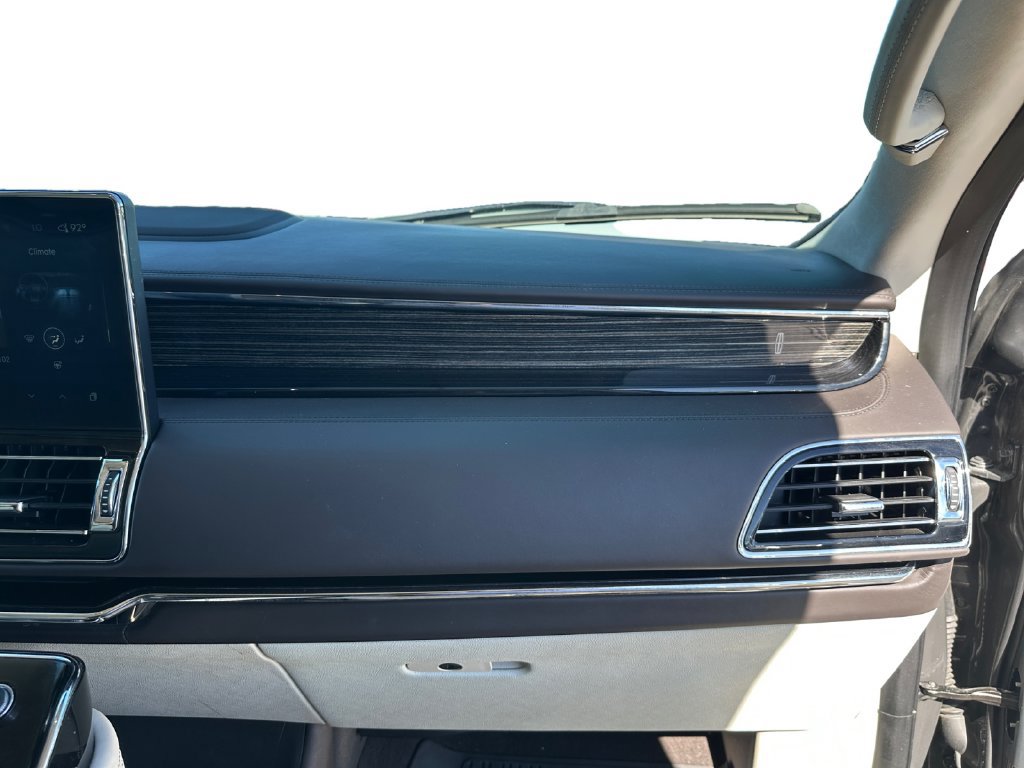 Used 2022 Lincoln Navigator L Black Label AWD/4WD image 21