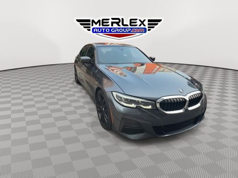 Used 2021 BMW 330i Sedan w/ M Sport Package RWD image 2