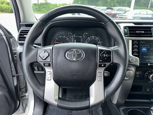 Used 2022 Toyota 4Runner SR5 Premium AWD/4WD image 16