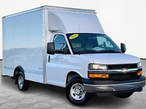 New 2024 Chevrolet Express 3500 Work Van w/ Power Convenience Package image 2