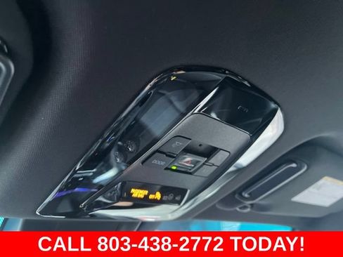 Used 2023 Toyota Venza Limited AWD/4WD image 26