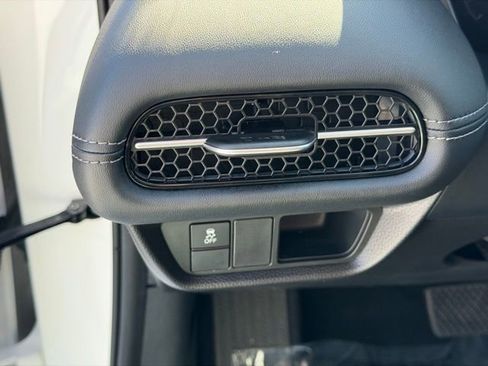 Used 2023 Honda HR-V EX-L image 26