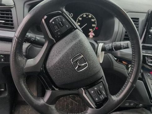 Used 2025 Honda Odyssey Elite image 14