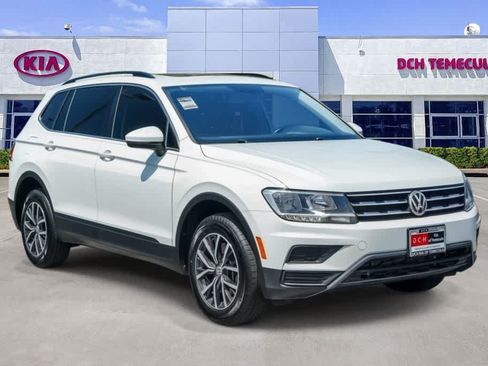 Used 2019 Volkswagen Tiguan SE w/ Panoramic Sunroof Package FWD image 3