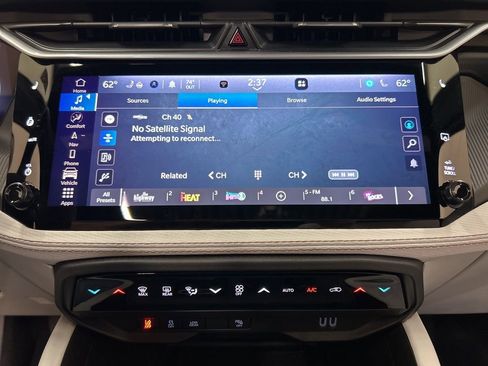 New 2026 Jeep Cherokee Overland AWD/4WD image 24