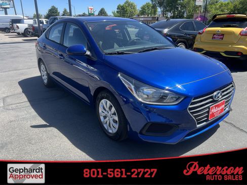 Used 2020 Hyundai Accent SE FWD image 1