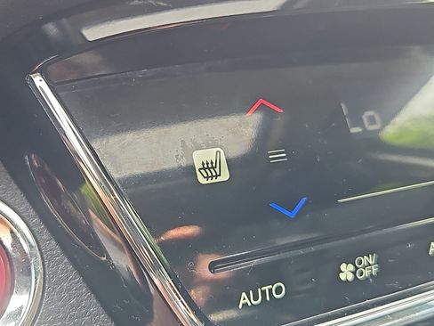 Used 2018 Honda HR-V EX-L image 11
