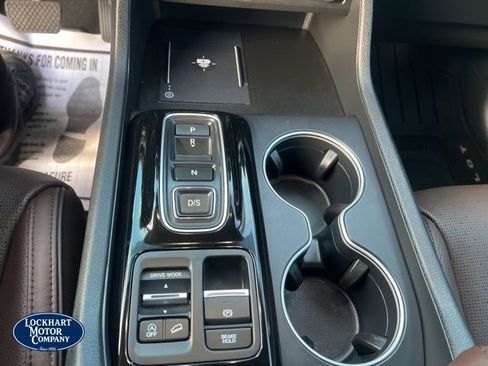 Used 2025 Honda Pilot Elite image 32