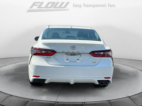 Used 2023 Toyota Camry SE FWD image 8