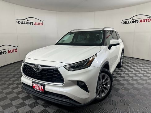 Used 2020 Toyota Highlander Limited image 1