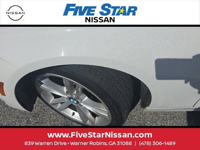 Used 2016 BMW 320i Sedan RWD image 11