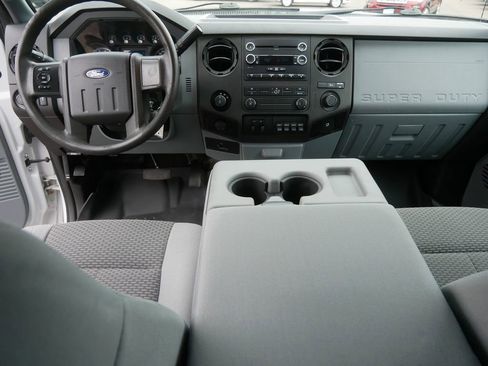 Used 2016 Ford F250 XL w/ XL Appearance Package AWD/4WD image 16