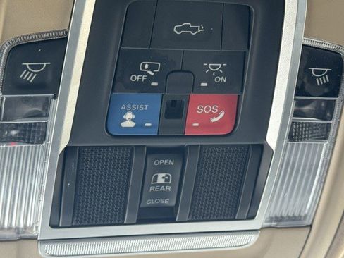 Certified 2020 RAM 2500 Laramie image 29