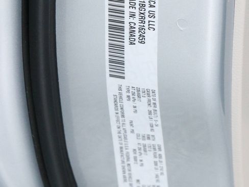 Used 2024 Chrysler Pacifica Touring-L FWD image 33
