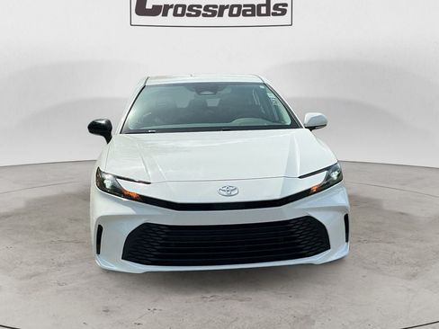 Used 2025 Toyota Camry LE FWD image 8