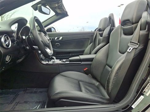 Used 2019 Mercedes-Benz SLC 300 w/ Premium Package image 13