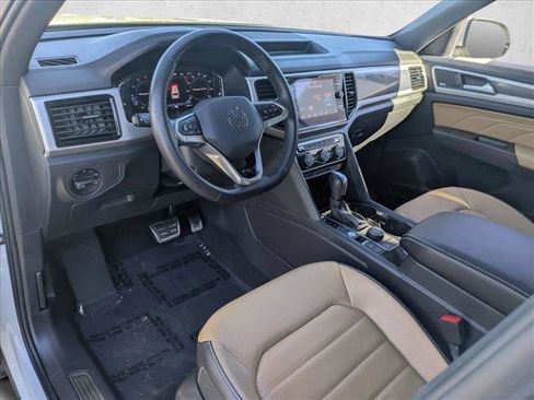 Used 2023 Volkswagen Atlas Cross Sport SEL Premium R-Line image 9