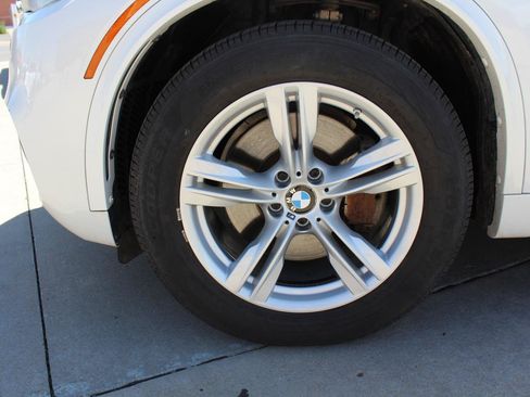 Used 2017 BMW X5 xDrive50i AWD/4WD image 41