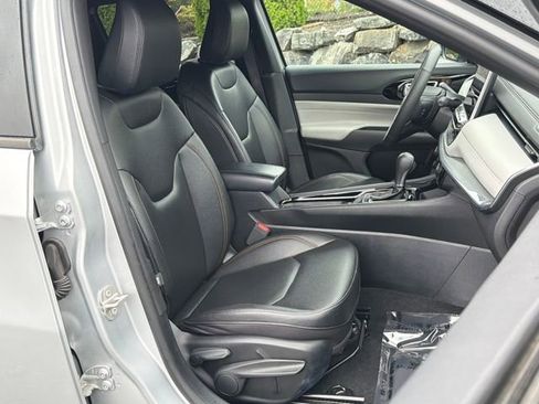 Used 2024 Jeep Compass Limited image 24