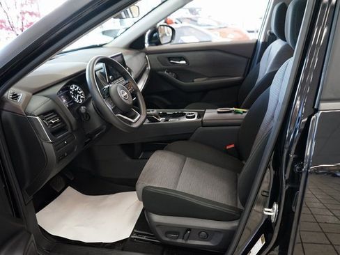 Used 2023 Nissan Rogue SV image 23