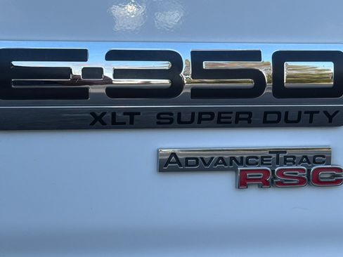 Used 2011 Ford E-350 and Econoline 350 XLT image 24