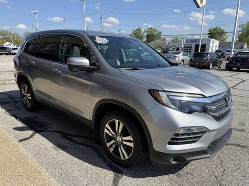 Used 2017 Honda Pilot EX-L image 4