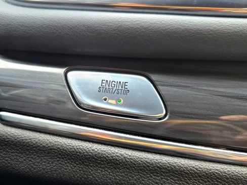 Used 2024 Buick Enclave Premium image 18