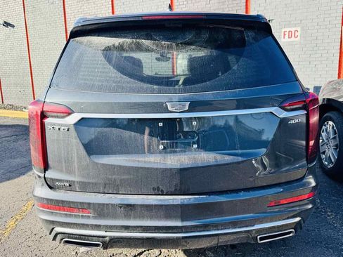 Used 2022 Cadillac XT6 Premium Luxury w/ Technology Package image 6