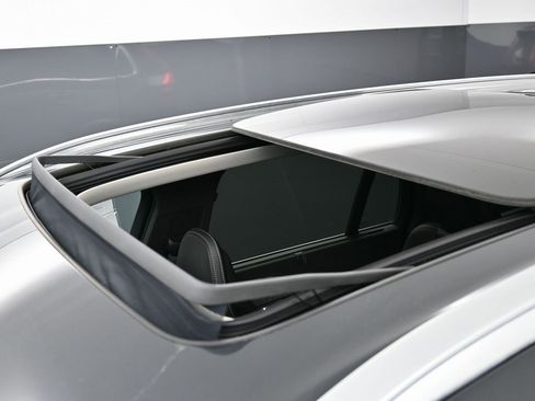 Used 2021 Volvo XC90 T8 Inscription w/ Protection Package Premier image 11