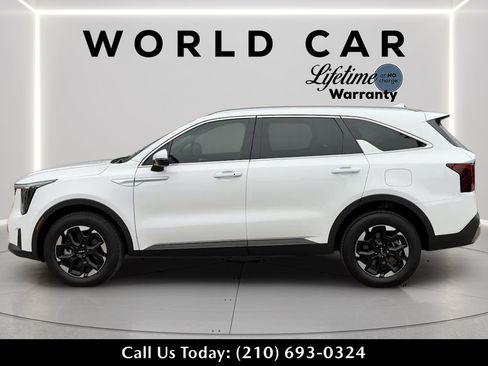 Used 2025 Kia Sorento S AWD/4WD image 6