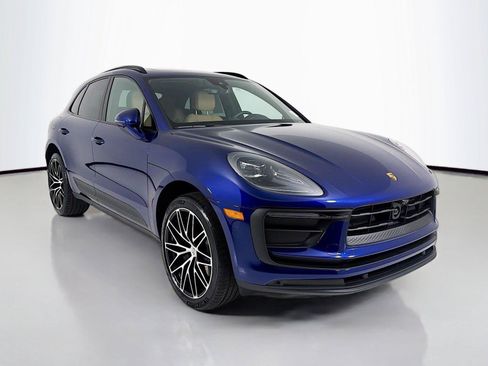 Certified 2026 Porsche Macan AWD/4WD image 31