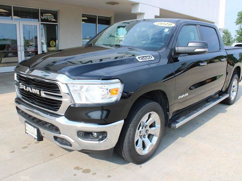 Used 2019 RAM 1500 Big Horn AWD/4WD image 2
