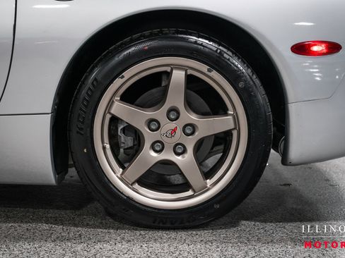 Used 1999 Chevrolet Corvette Convertible w/ Memory Pkg image 10