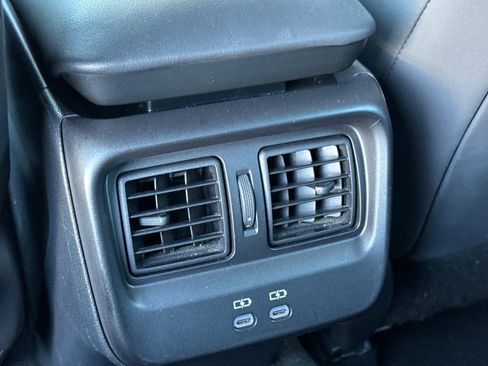 Certified 2023 Toyota Crown XLE image 17