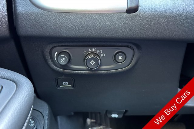 Used 2024 GMC Terrain SLT FWD image 32