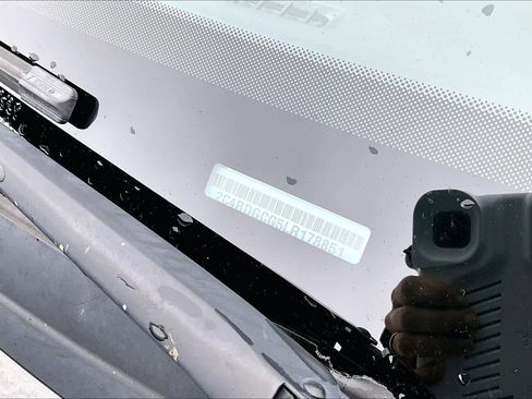 Used 2020 Dodge Grand Caravan SXT FWD image 23