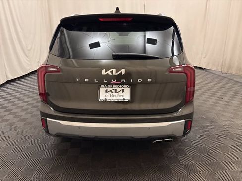Certified 2024 Kia Telluride S FWD image 6