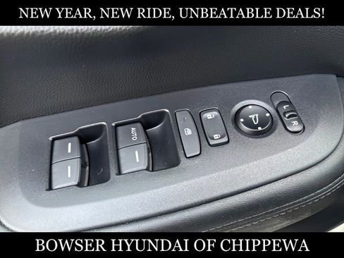 Used 2024 Honda HR-V LX image 12