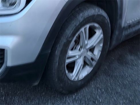 Used 2022 GMC Terrain SLE w/ Driver Convenience Package image 24