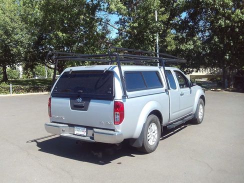 Used 2020 Nissan Frontier SV AWD/4WD image 5