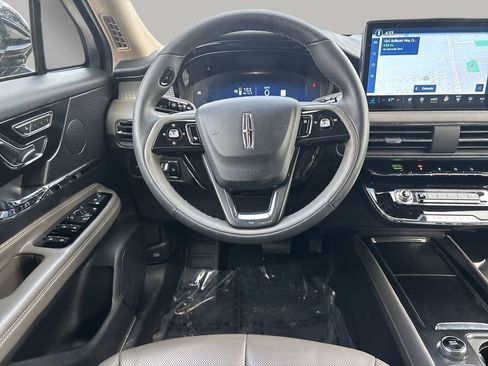 Used 2025 Lincoln Corsair FWD w/ Equipment Group 101A image 9