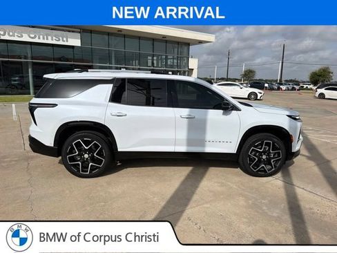 Used 2026 Chevrolet Traverse High Country FWD image 5
