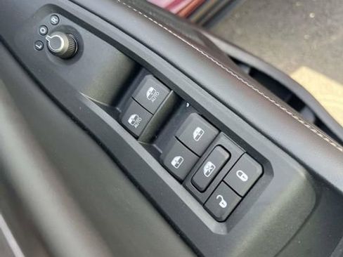 Certified 2025 Jeep Grand Cherokee L Altitude AWD/4WD image 19