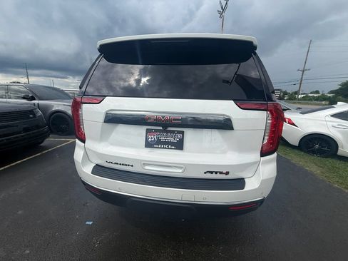 Used 2021 GMC Yukon AT4 w/ Rear Media and Nav Package AWD/4WD image 4