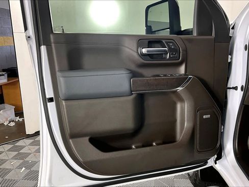 Certified 2022 GMC Sierra 2500 Denali w/ Denali Ultimate Package AWD/4WD image 21
